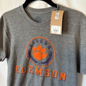 Rivalry Threads Gray T-Shirt with Blue Print